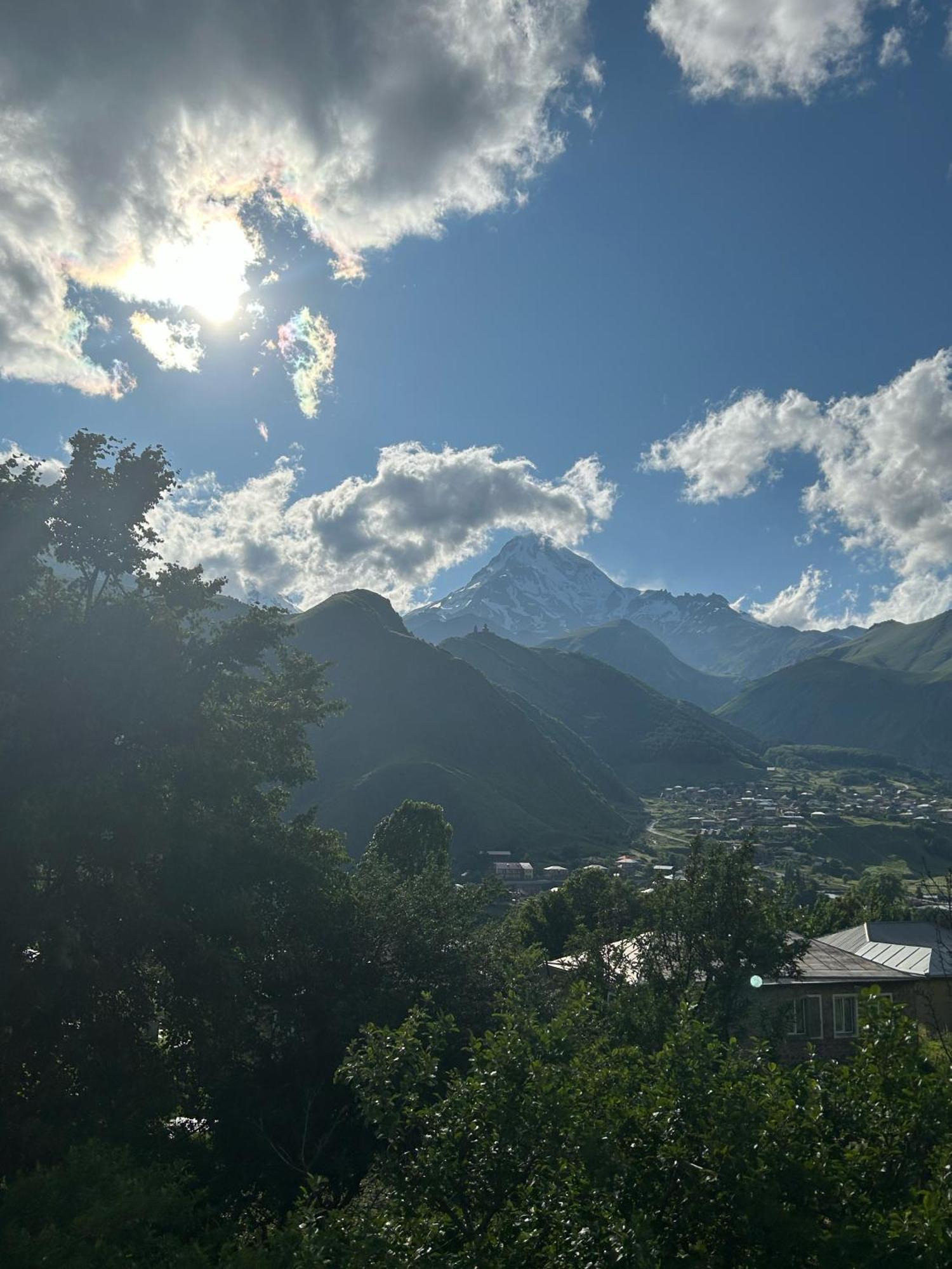 Mountain Heart Bed & Breakfast Kazbegi Dış mekan fotoğraf