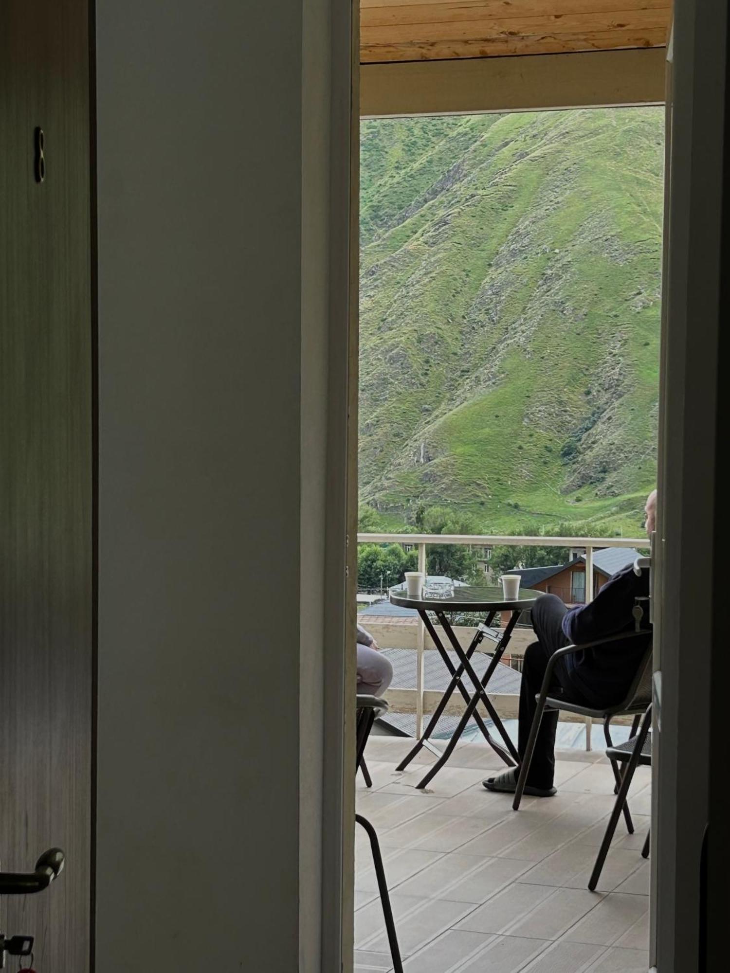 Mountain Heart Bed & Breakfast Kazbegi Dış mekan fotoğraf